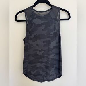 Lululemon Sculpt tank top. Black Camo. Size 4